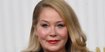 Christina Applegate nach monatelangem Krankenhausaufenthalt wieder zu Hause
