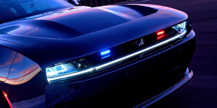 Dodge bringt die legendäre Polizeilimousine Charger zurück